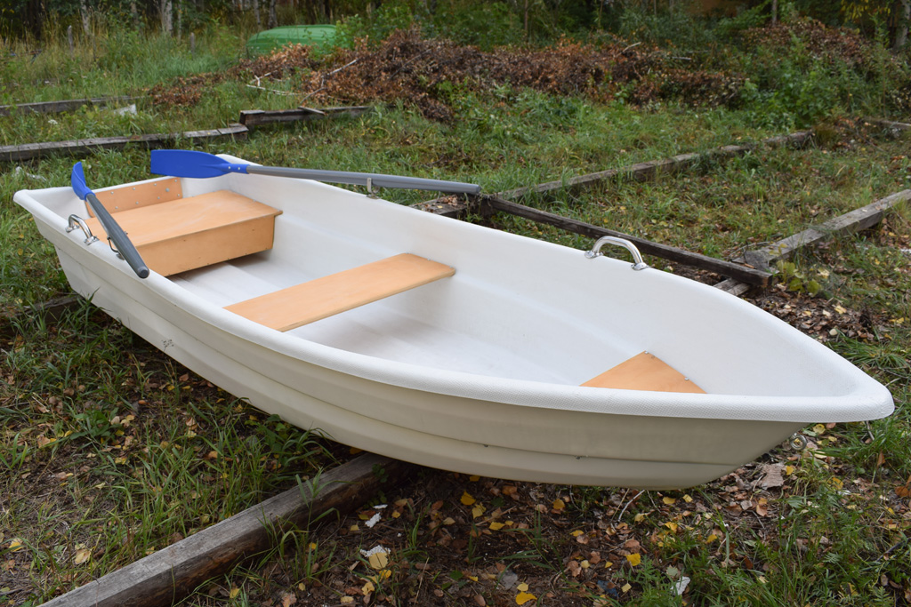 Вёсельно-моторная лодка-картоп Легант-340 в стандартном цвете с опциональными поручнями