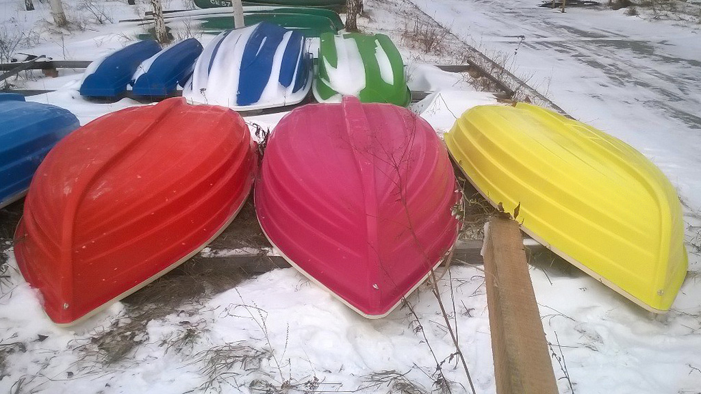 Разноцветные лодки Тортилла-305 - специально для прокатов