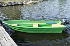 Лодка Легант-340 на воде вид сбоку