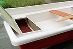 Пятиместная пластиковая лодка Тортилла-395 с рундуками