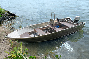 Алюминиевая лодка Алюмакс-480 Консоль