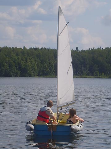 Самодельная парусная лодка для ребенка